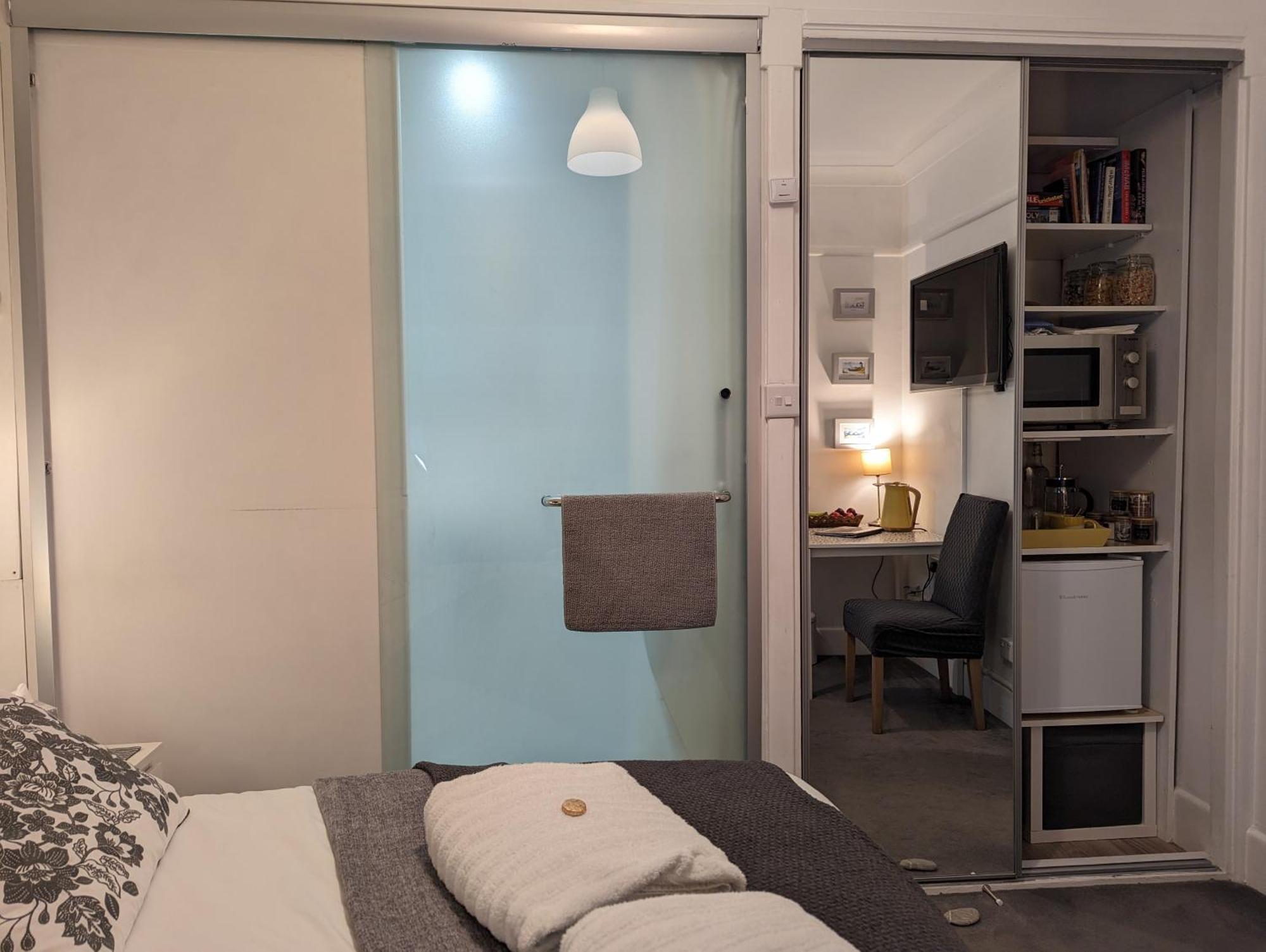 En-Suite Nook Near Forest & Sea, Great Value With Fridge, Microwave And Tv Lymington Exterior foto